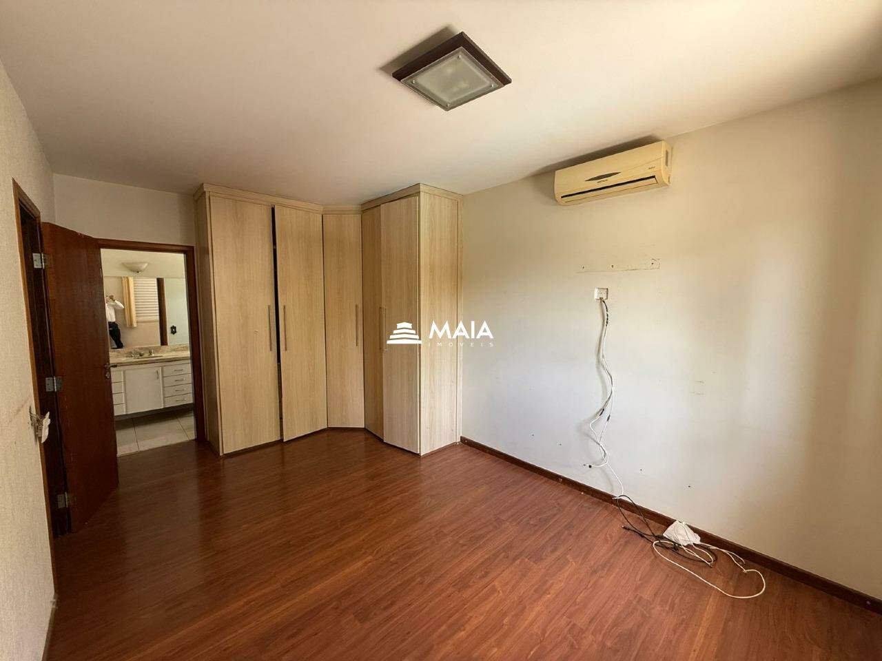 Casa de Condomínio à venda no Villa de Barcelona, Condomínio : 