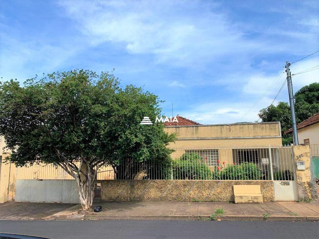 Terreno/Área à venda no Santa Maria: 