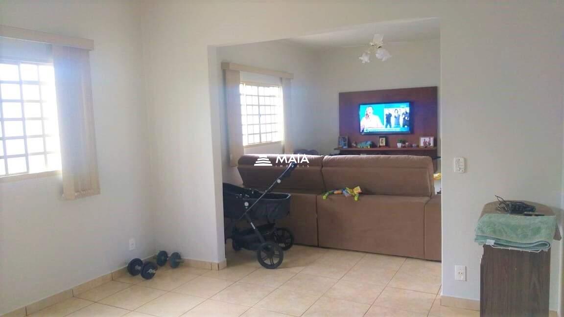 Casa à venda no Residencial Palmeiras: 