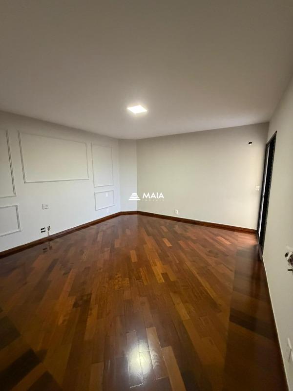 Apartamento à venda no Mercês: 