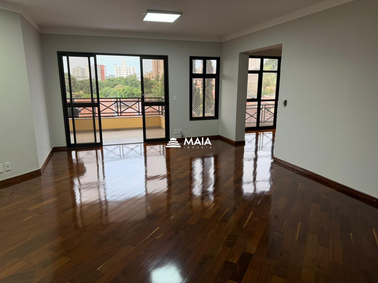 Apartamento à venda no Mercês