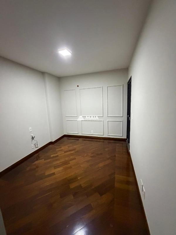 Apartamento à venda no Mercês: 