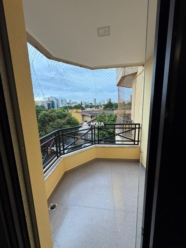 Apartamento à venda no Mercês: 