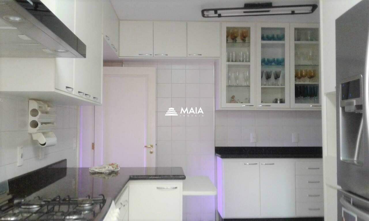 Apartamento à venda no Mercês: 