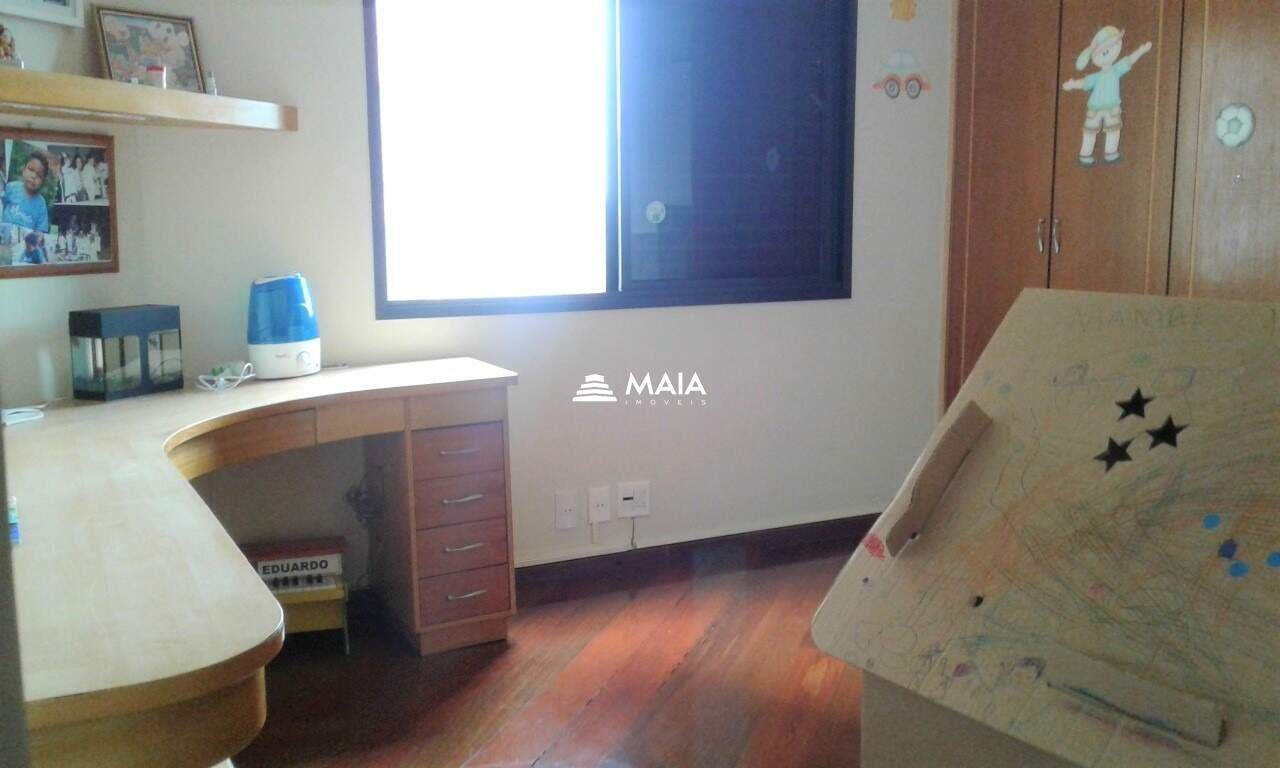 Apartamento à venda no Mercês: 