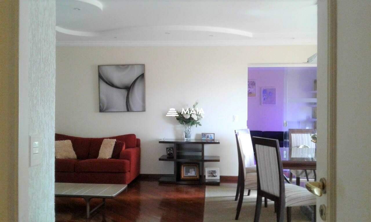 Apartamento à venda no Mercês: 