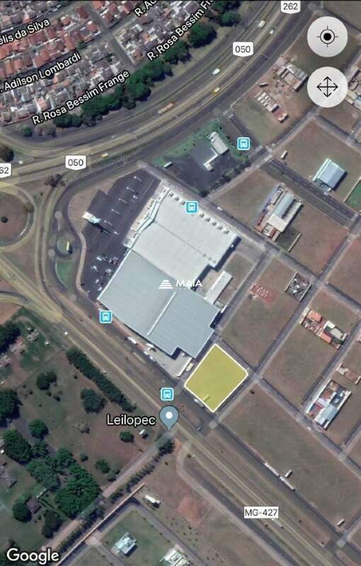 Terreno/Área à venda no Parque das Laranjeiras: 