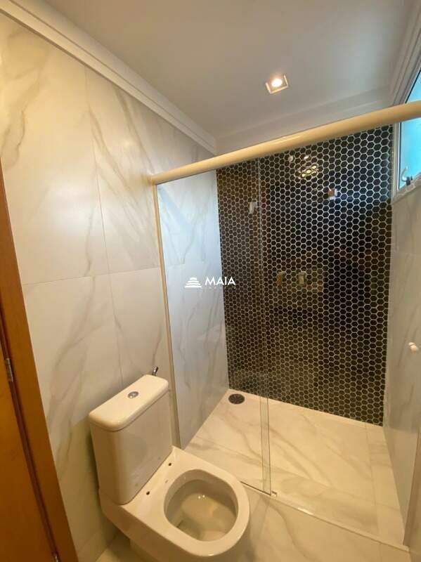 Apartamento à venda no Jardim do Lago: 