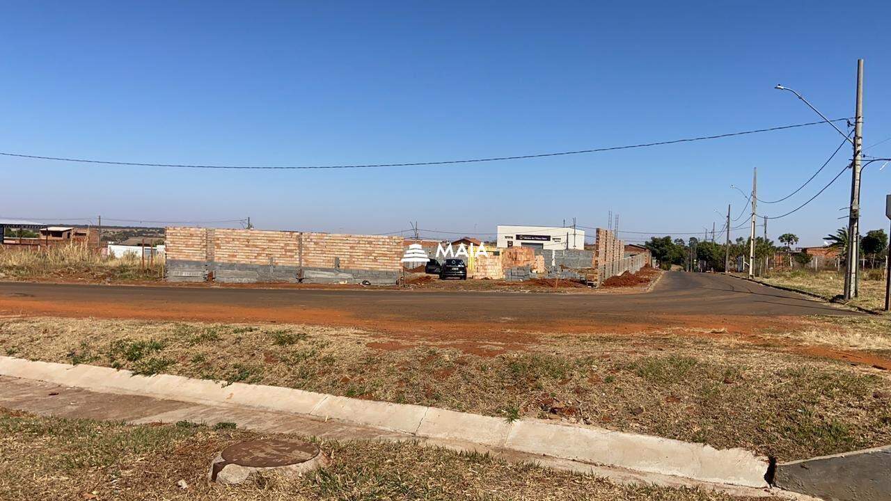 Terreno/Área à venda no Jardim Itália: 