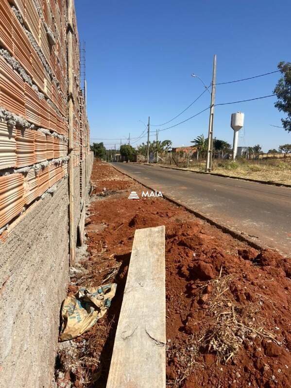 Terreno/Área à venda no Jardim Itália: 