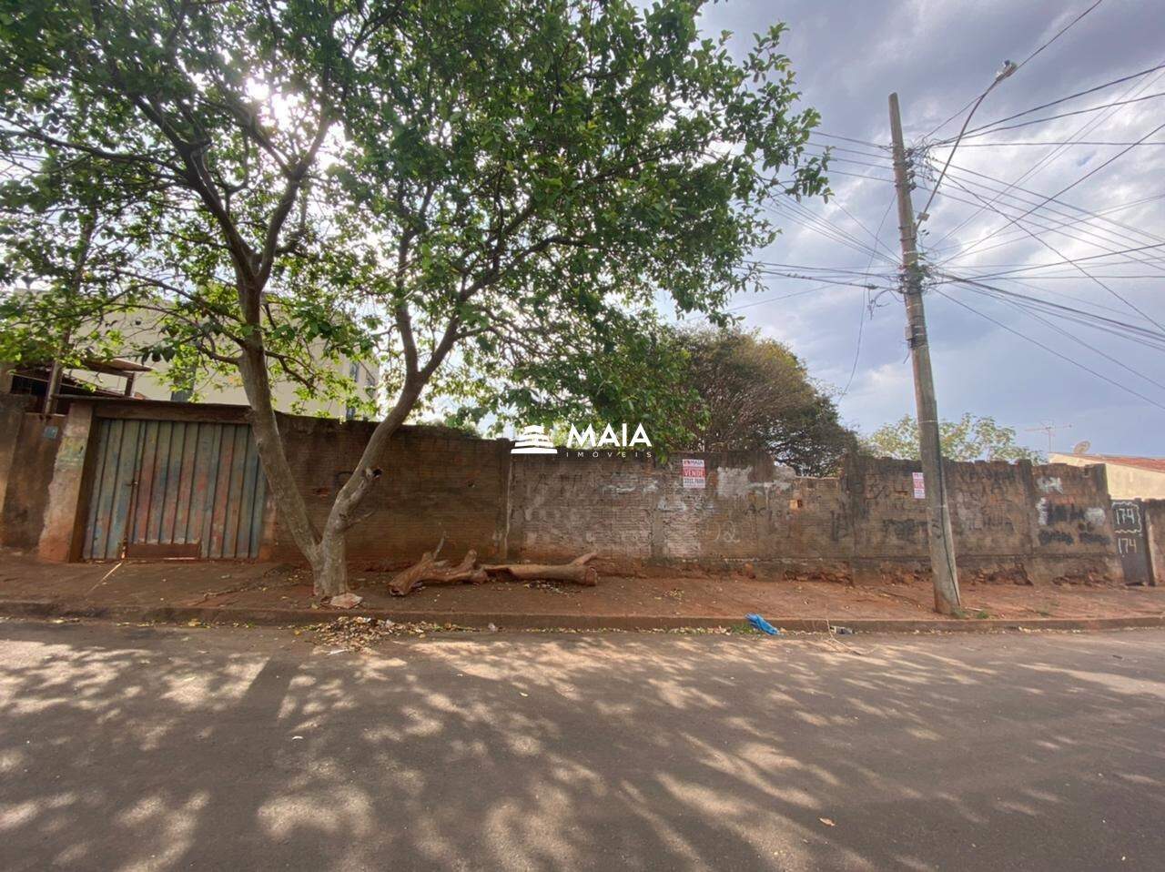 Terreno à venda no Santa Maria