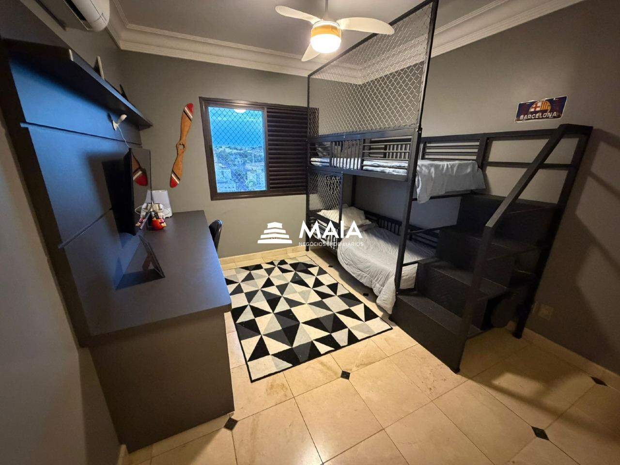 Apartamento à venda no Mercês: 