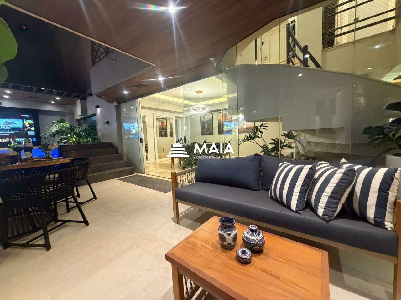Apartamento à venda no Mercês: 