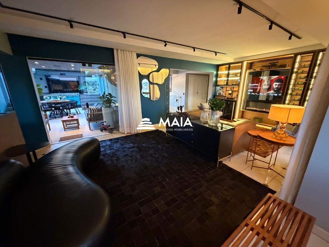 Apartamento à venda no Mercês: 