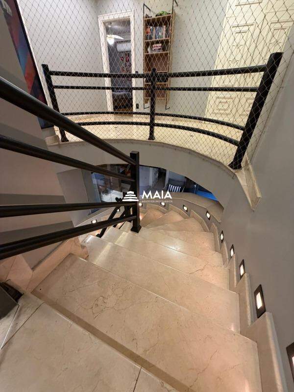 Apartamento à venda no Mercês: 