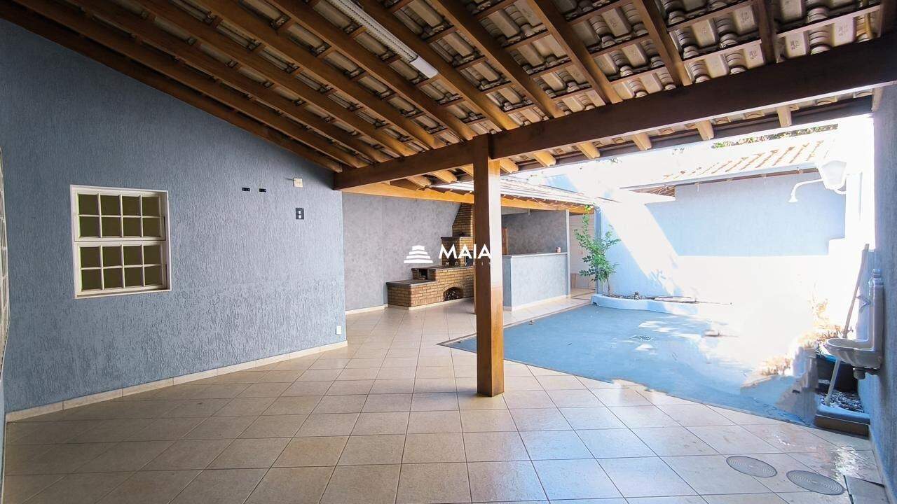 Casa à venda no Mercês: 