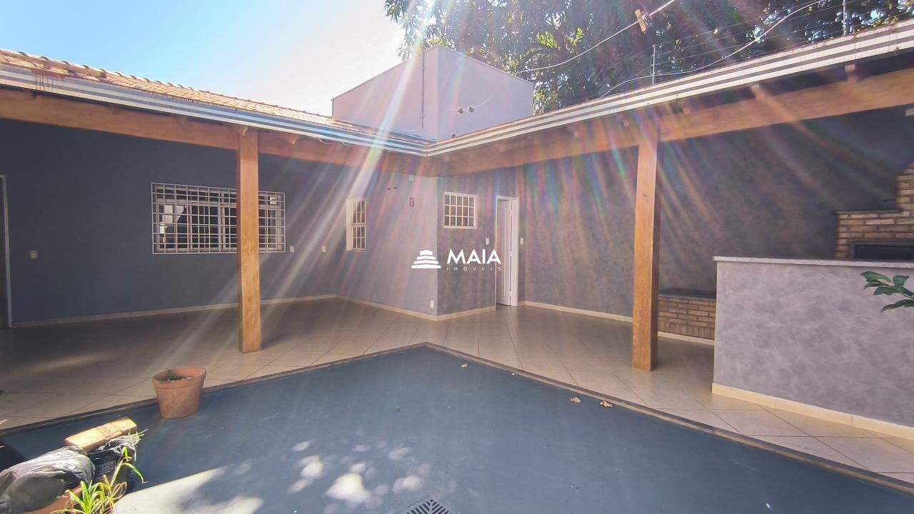 Casa à venda no Mercês: 