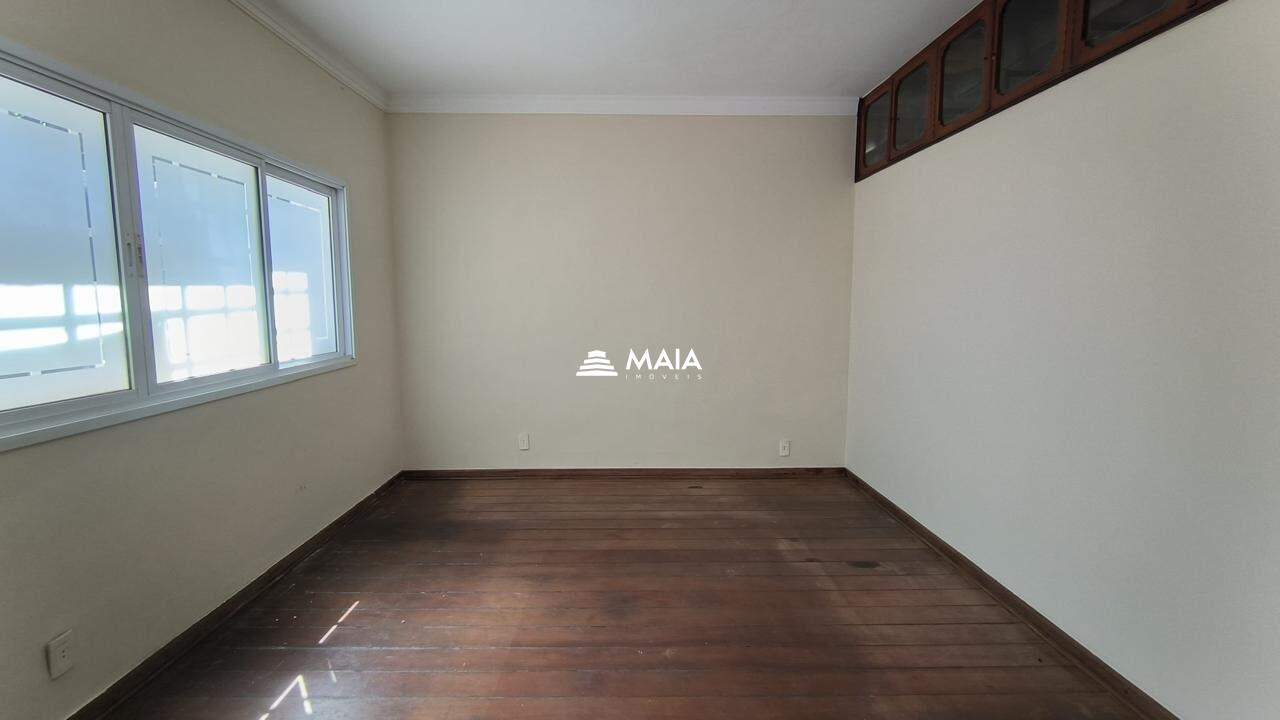 Casa à venda no Mercês: 