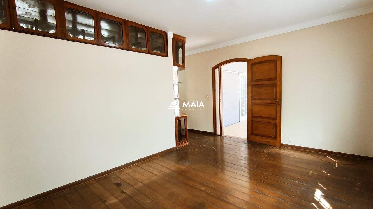 Casa à venda no Mercês: 