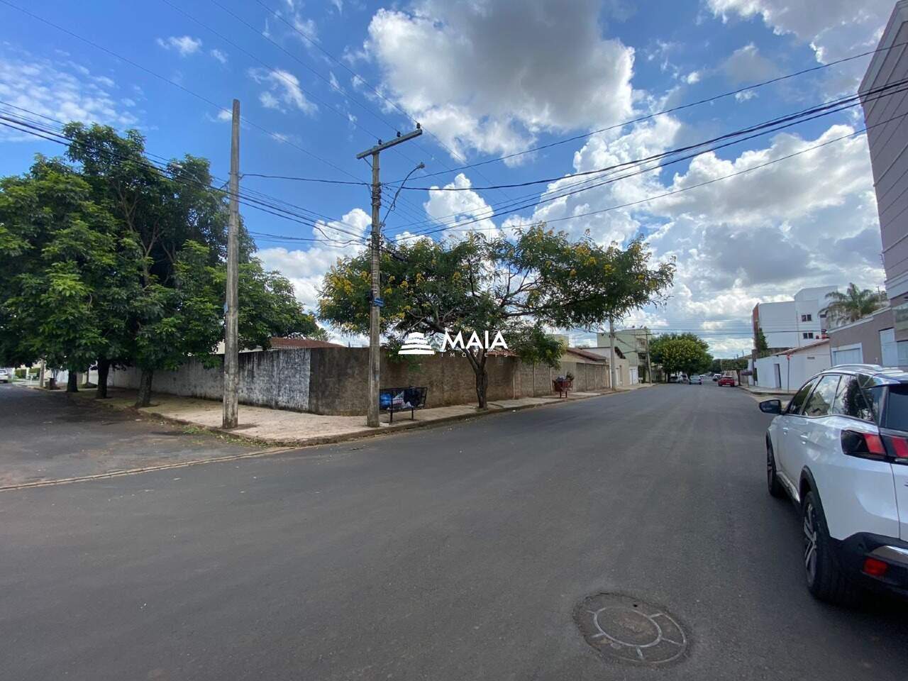 Terreno/Área para aluguel no Santa Maria: 