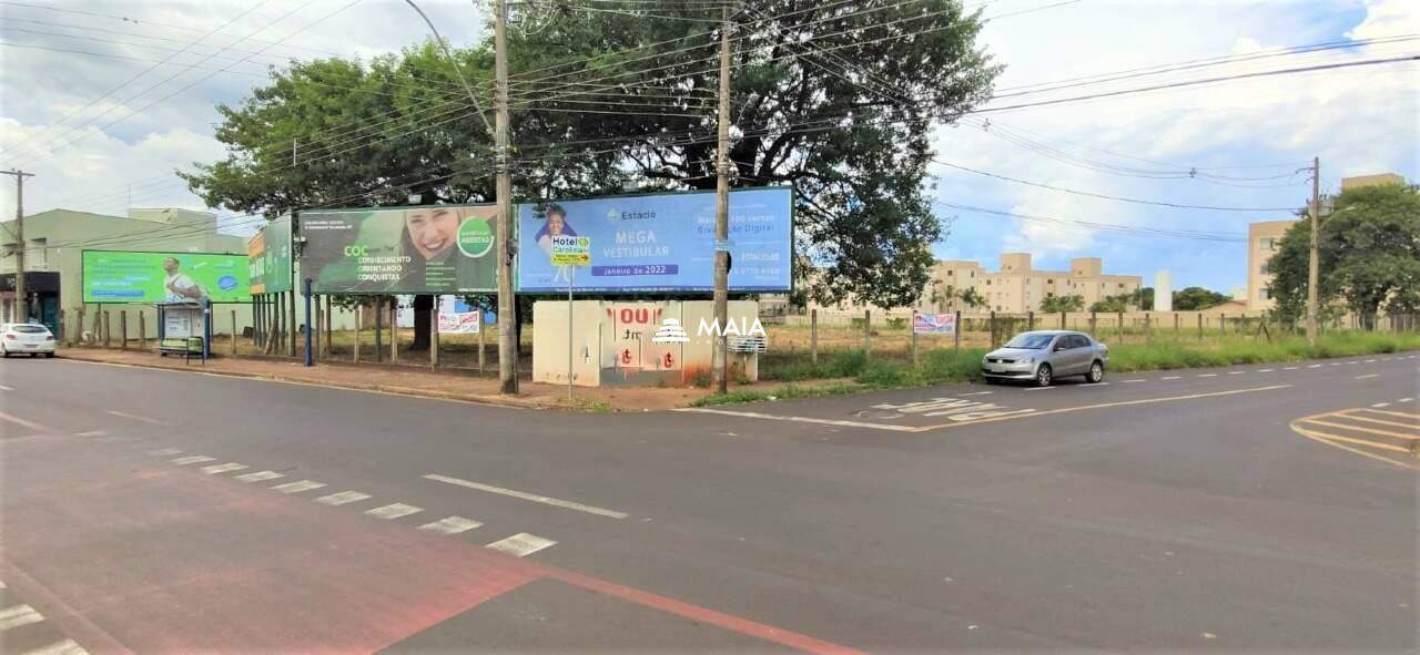 Terreno/Área à venda no Santa Maria: 