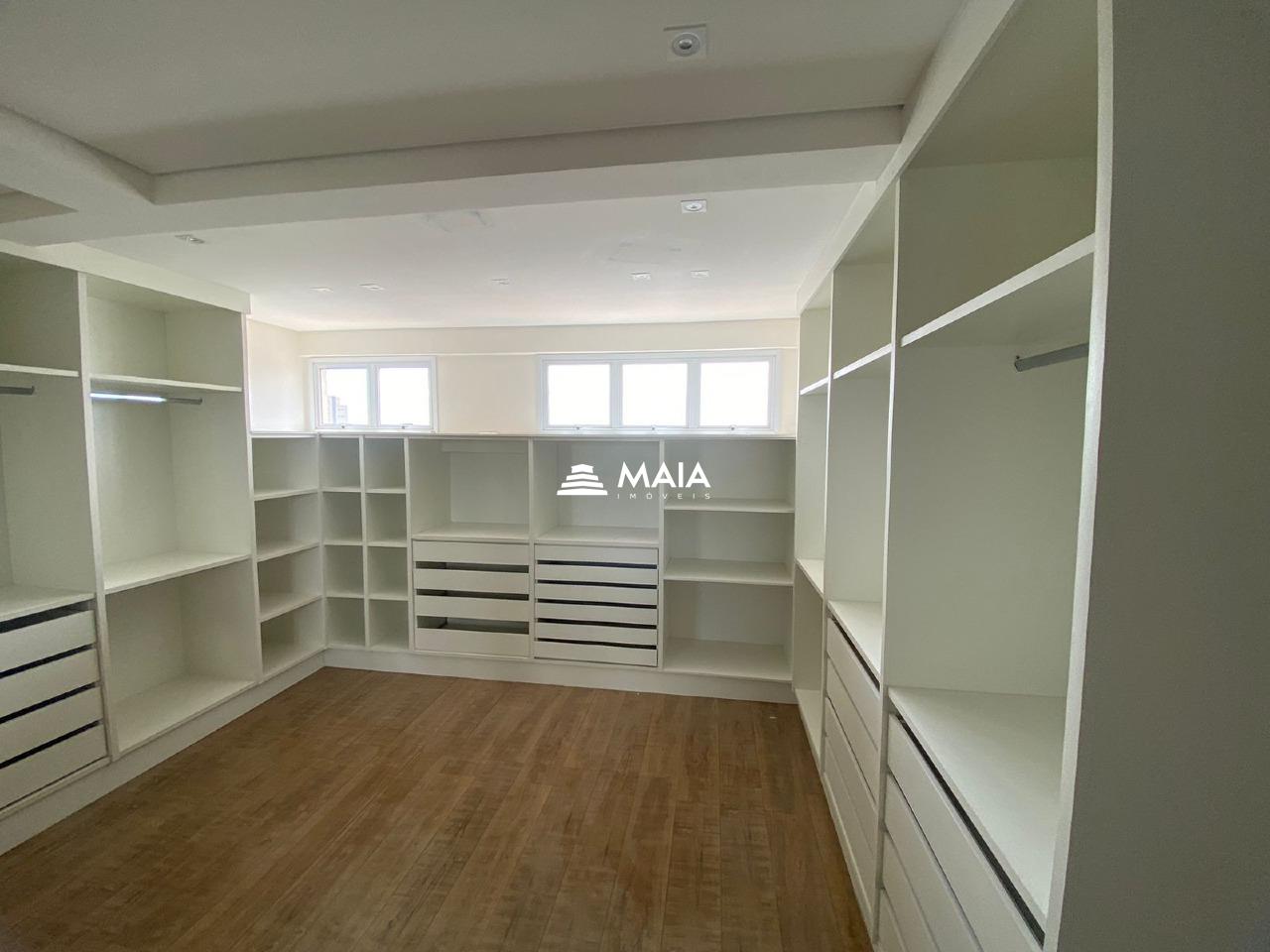 Apartamento à venda no Mercês: 