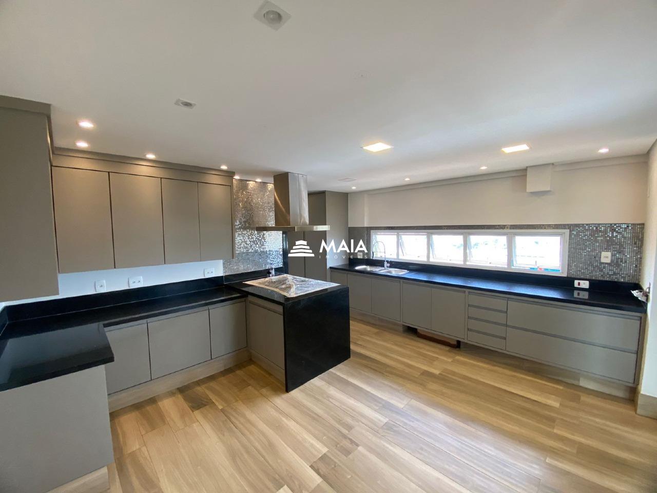 Apartamento à venda no Mercês: 