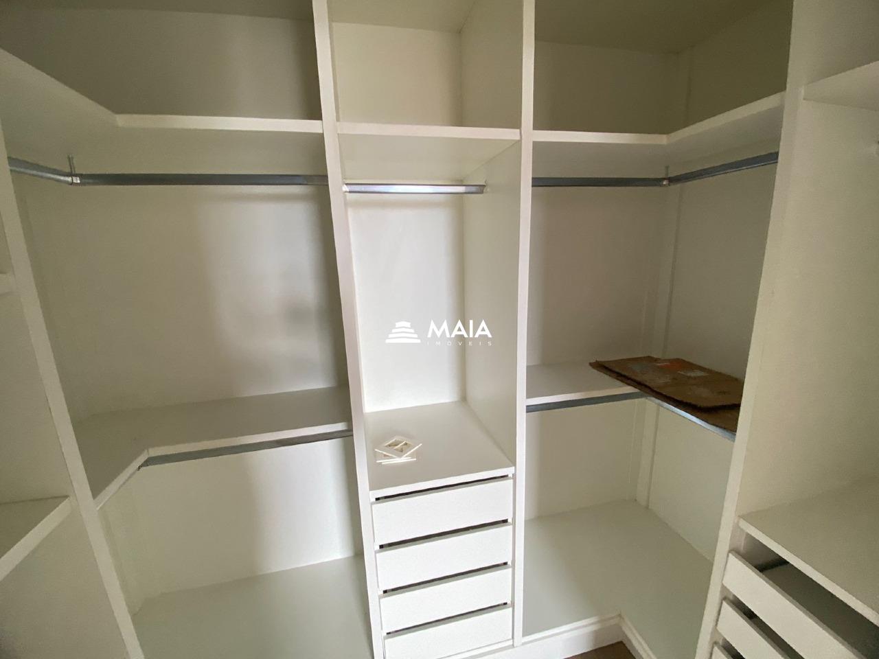 Apartamento à venda no Mercês: 