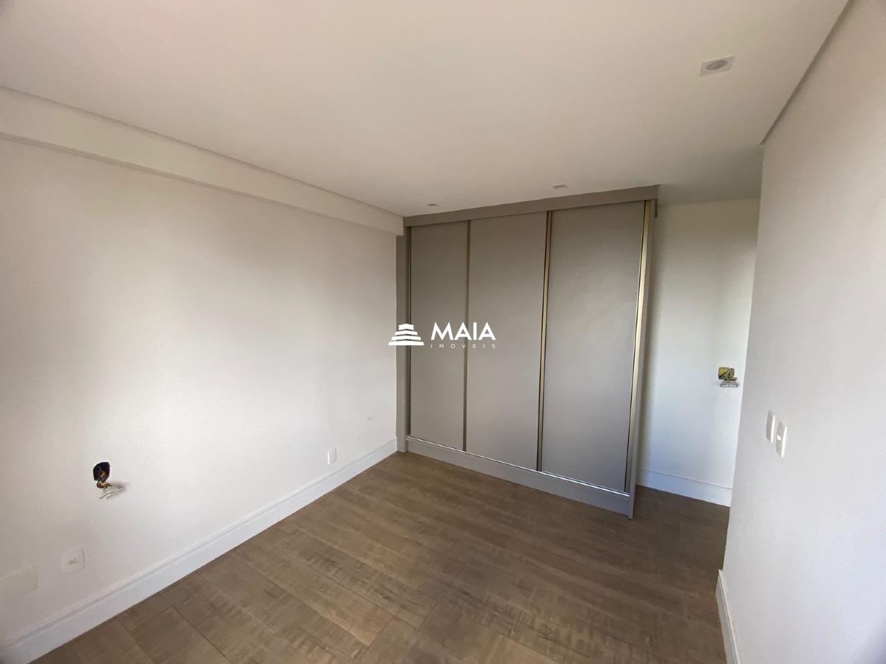 Apartamento à venda no Mercês: 