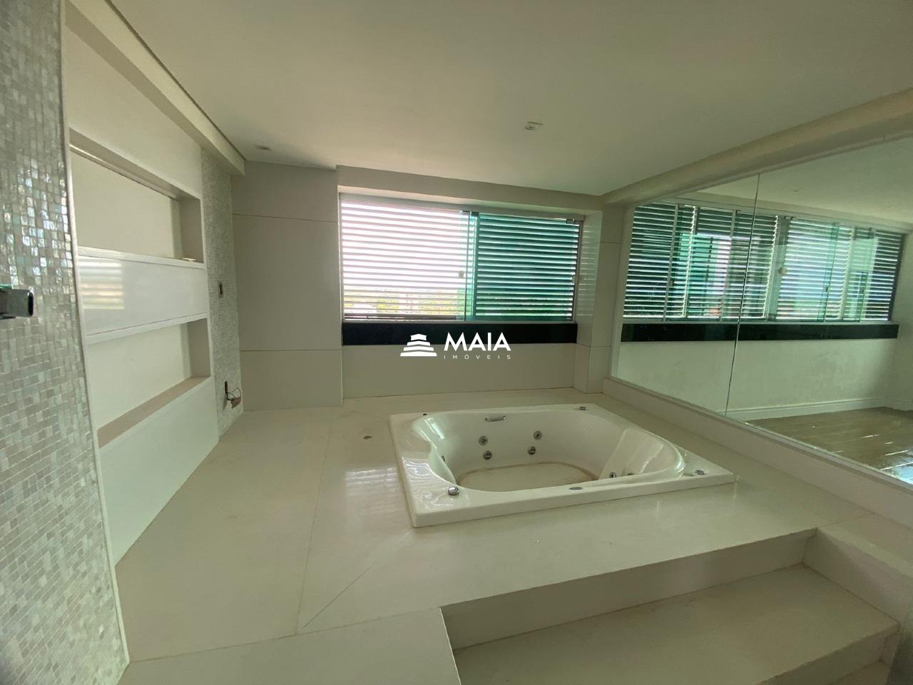 Apartamento à venda no Mercês: 