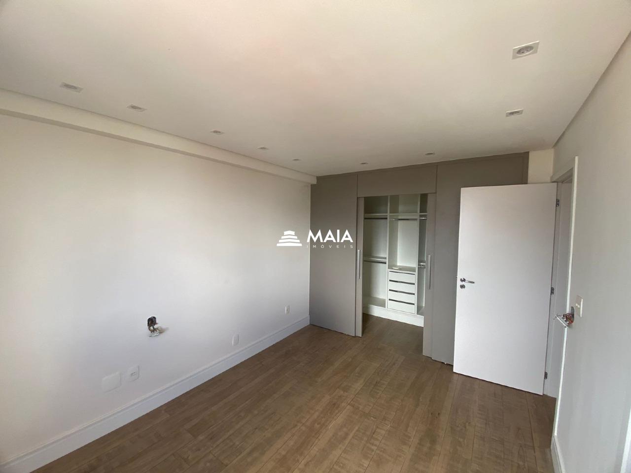 Apartamento à venda no Mercês: 