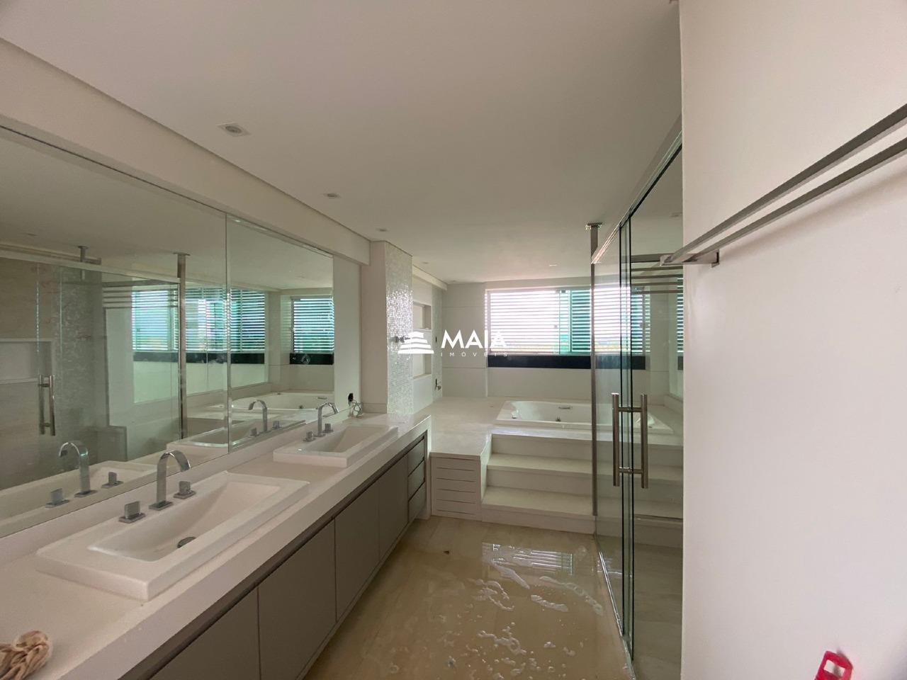 Apartamento à venda no Mercês: 