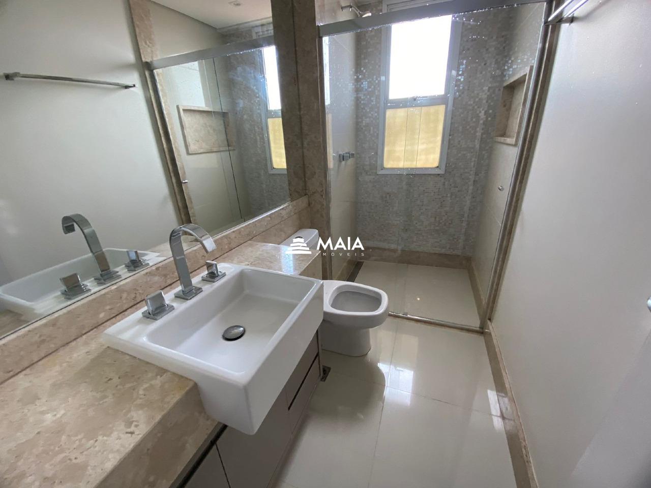 Apartamento à venda no Mercês: 