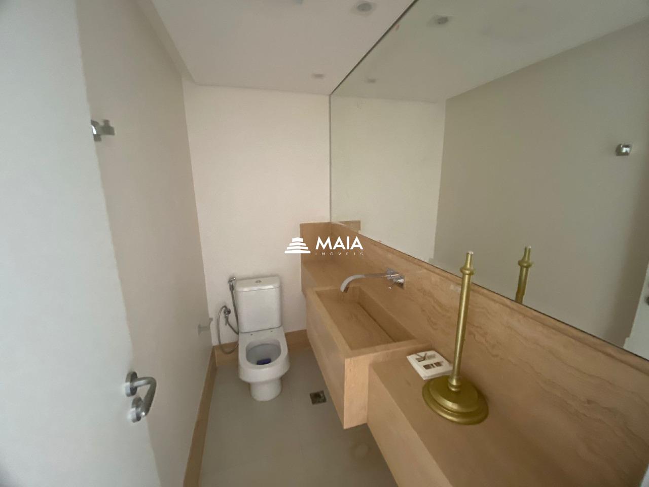 Apartamento à venda no Mercês: 