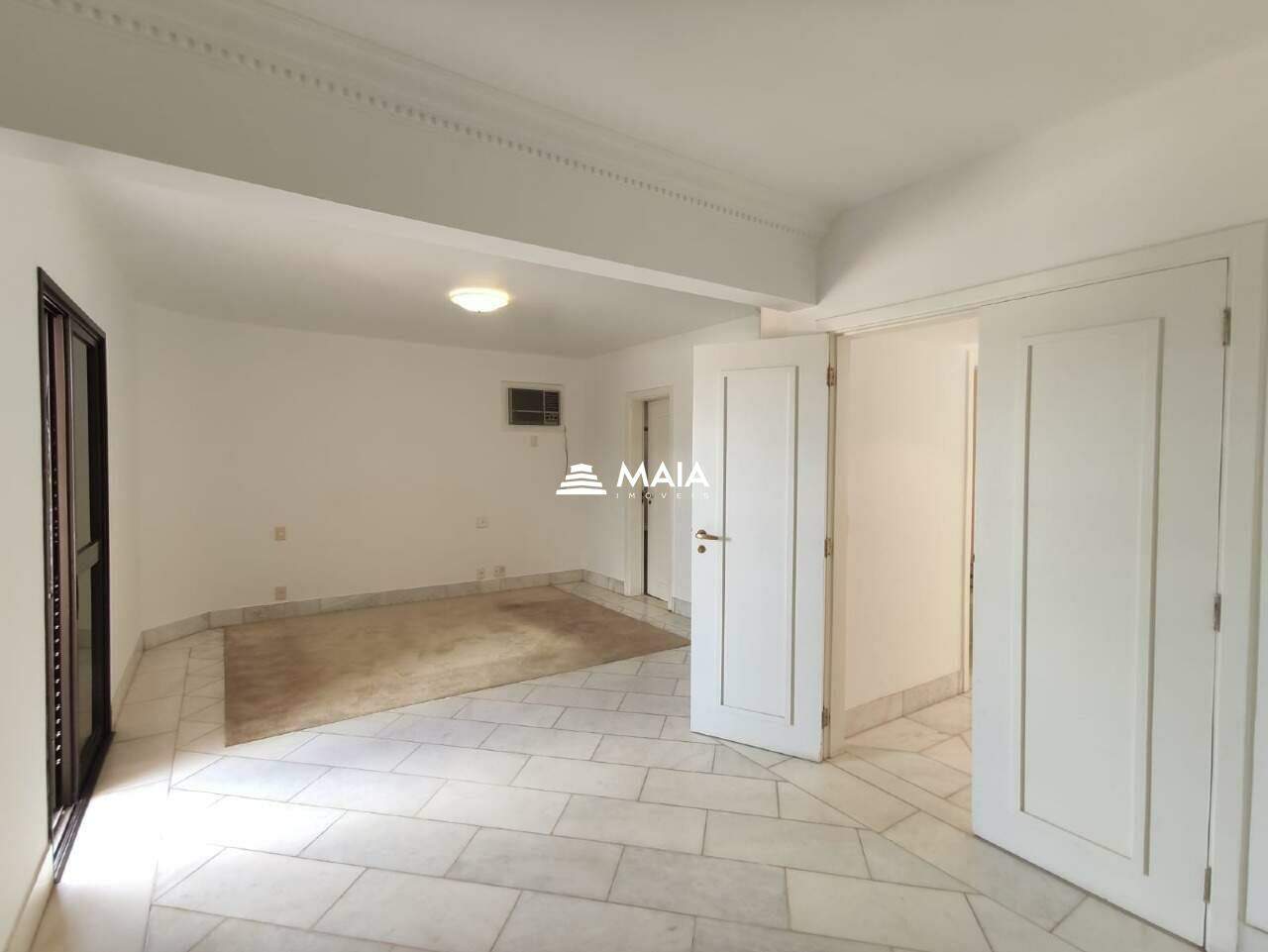 Apartamento à venda no Mercês: 