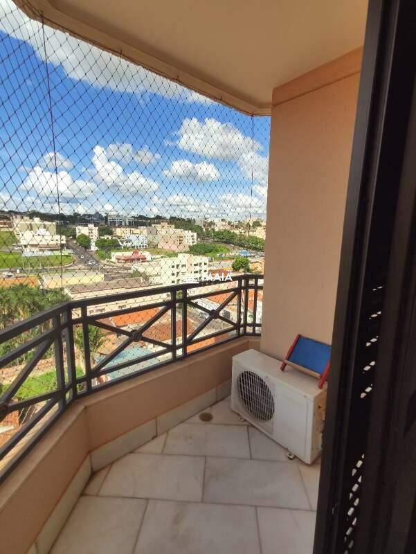 Apartamento à venda no Mercês: 