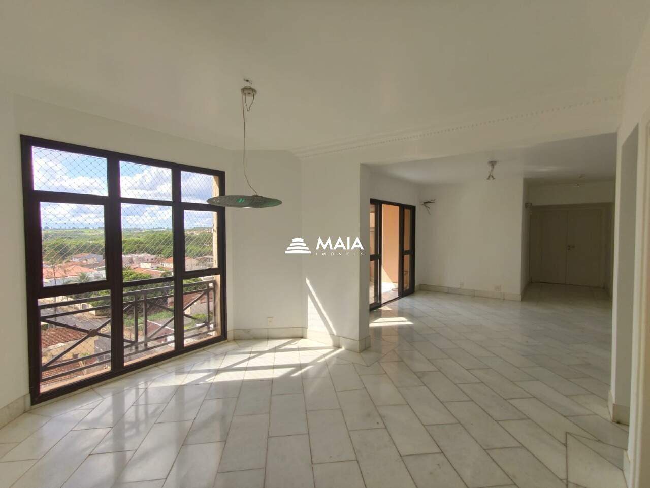 Apartamento à venda no Mercês: 