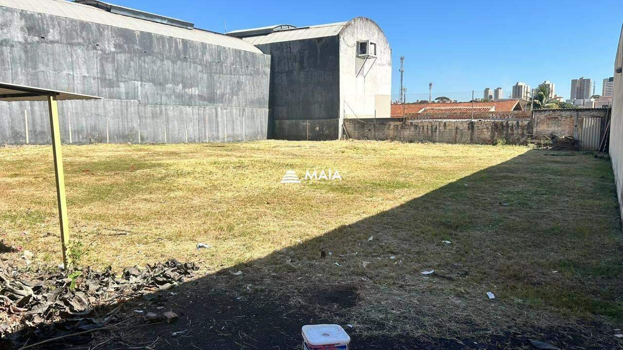 Terreno/Área à venda no Santa Maria: 