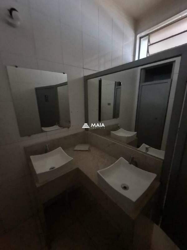 Comercial à venda no Quinta Boa Esperança: 