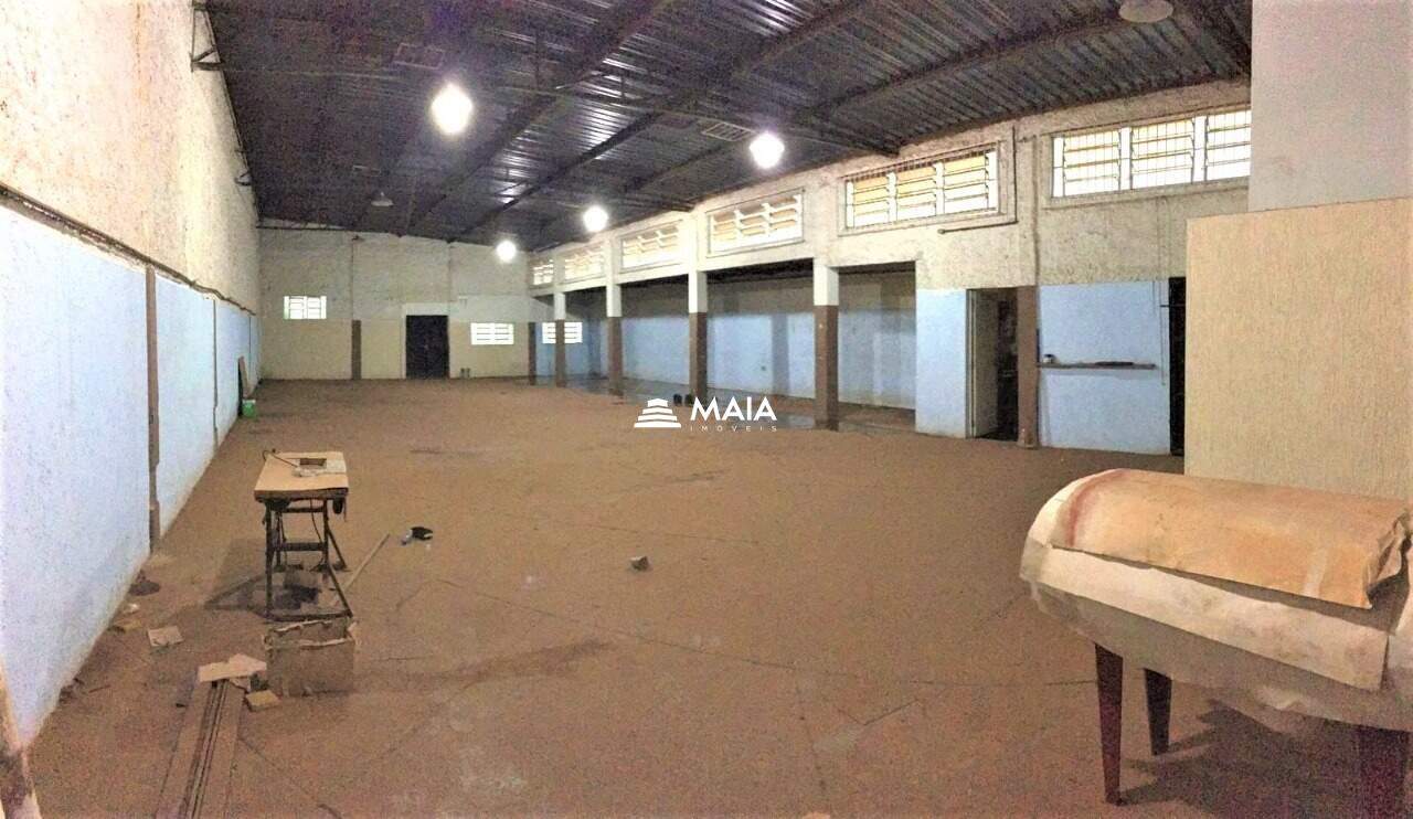 Galpão para aluguel no Universitário: 