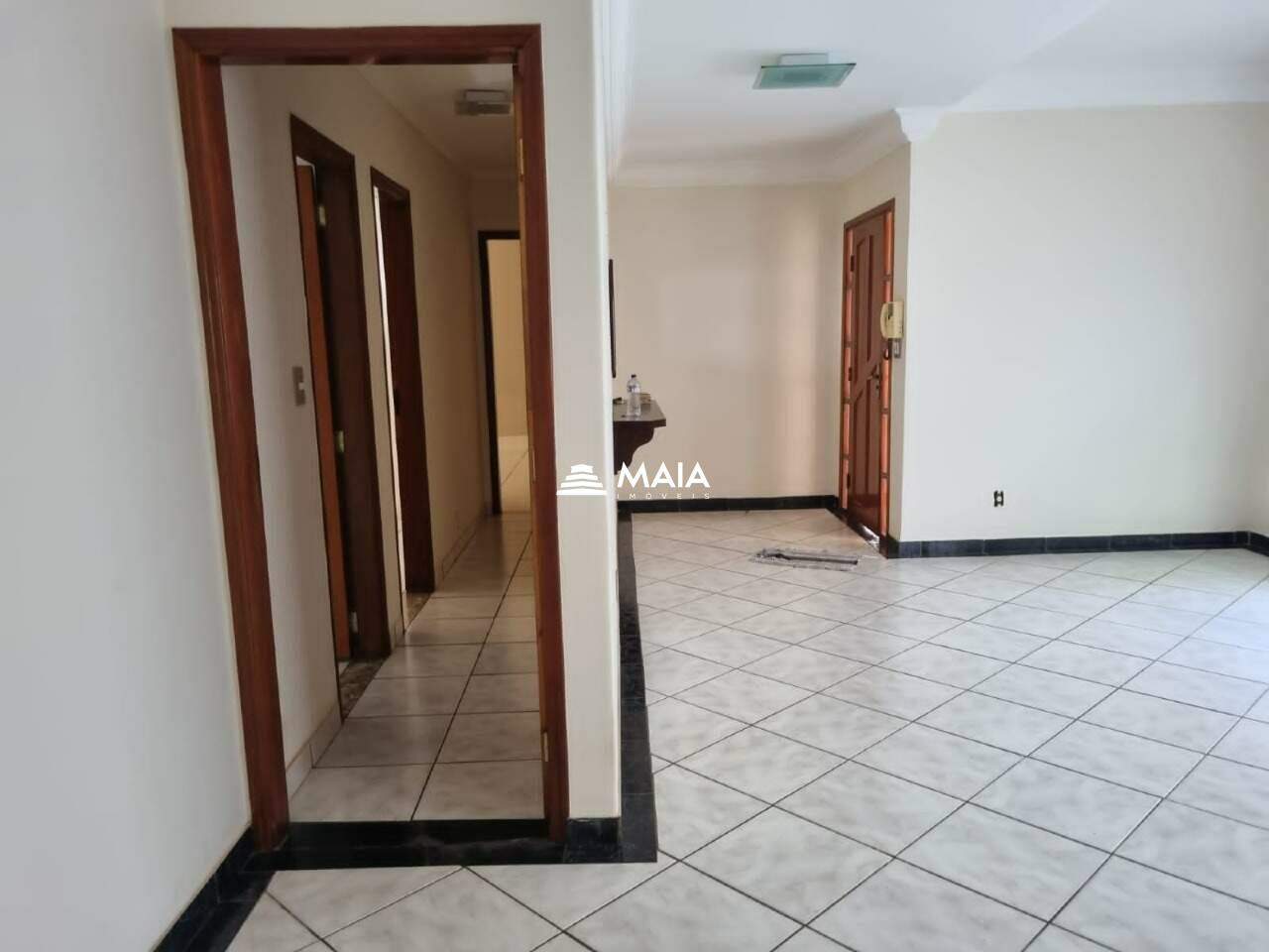 Casa à venda no Vila Olímpica: 