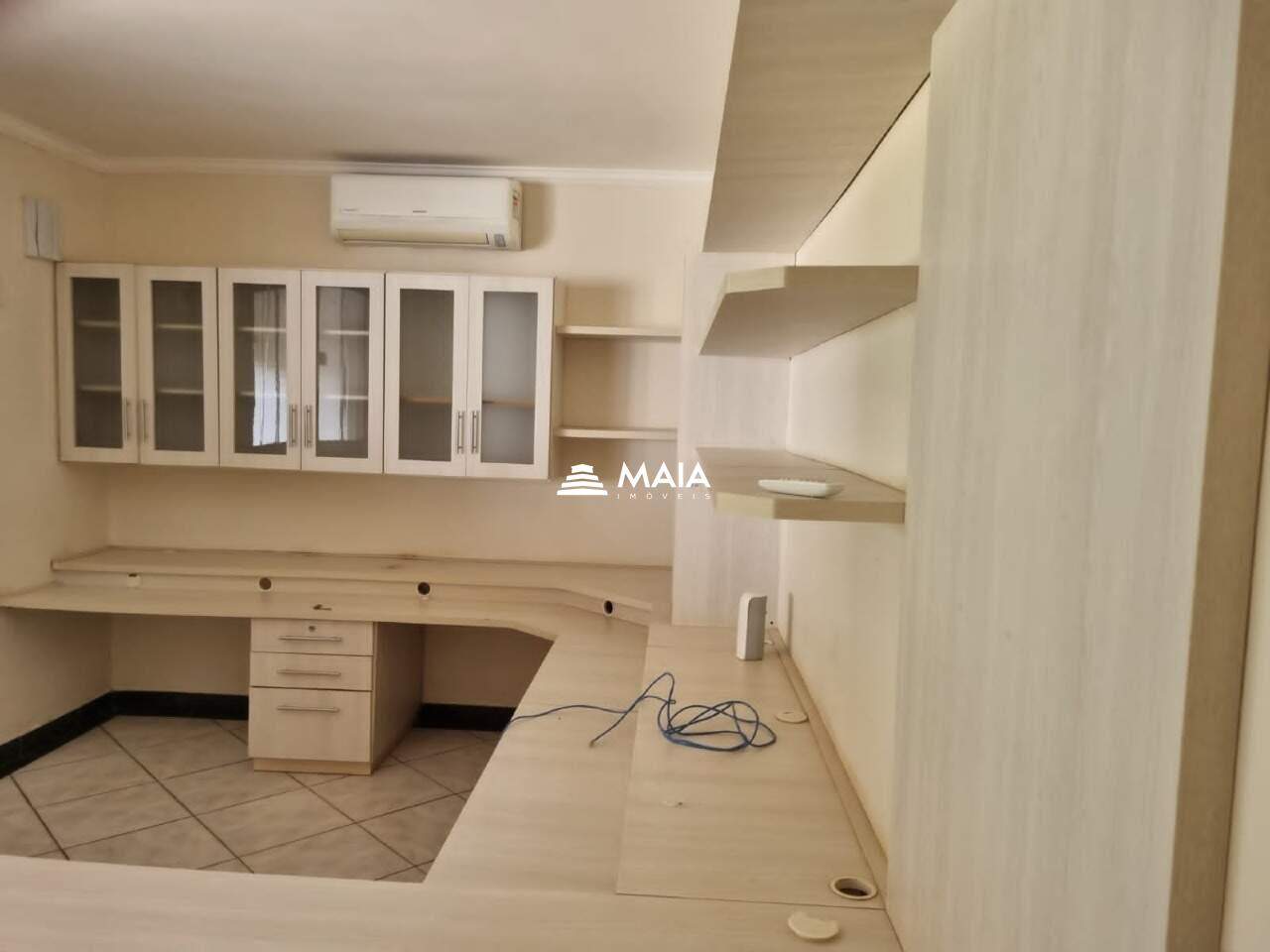 Casa para aluguel no Vila Olímpica: 