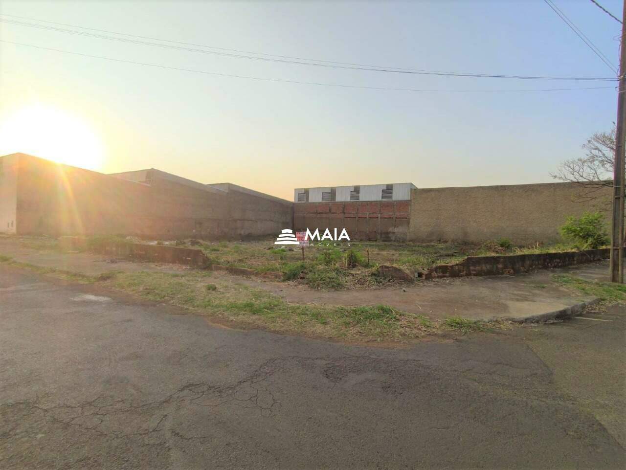 Terreno/Área à venda no Jardim Maracanã: 