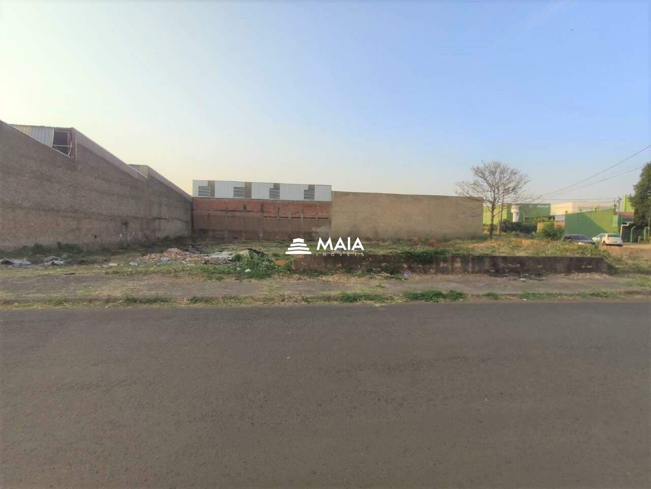 Terreno/Área à venda no Jardim Maracanã: 