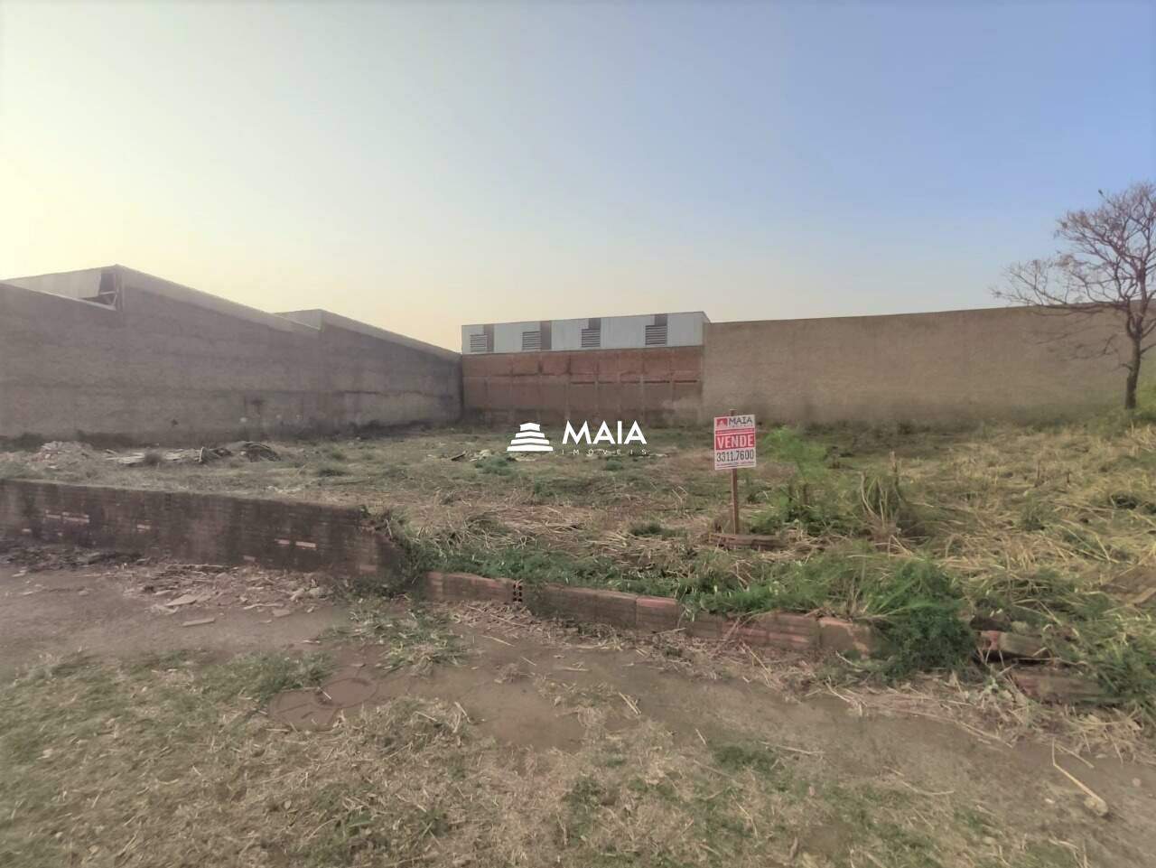 Terreno/Área à venda no Jardim Maracanã: 