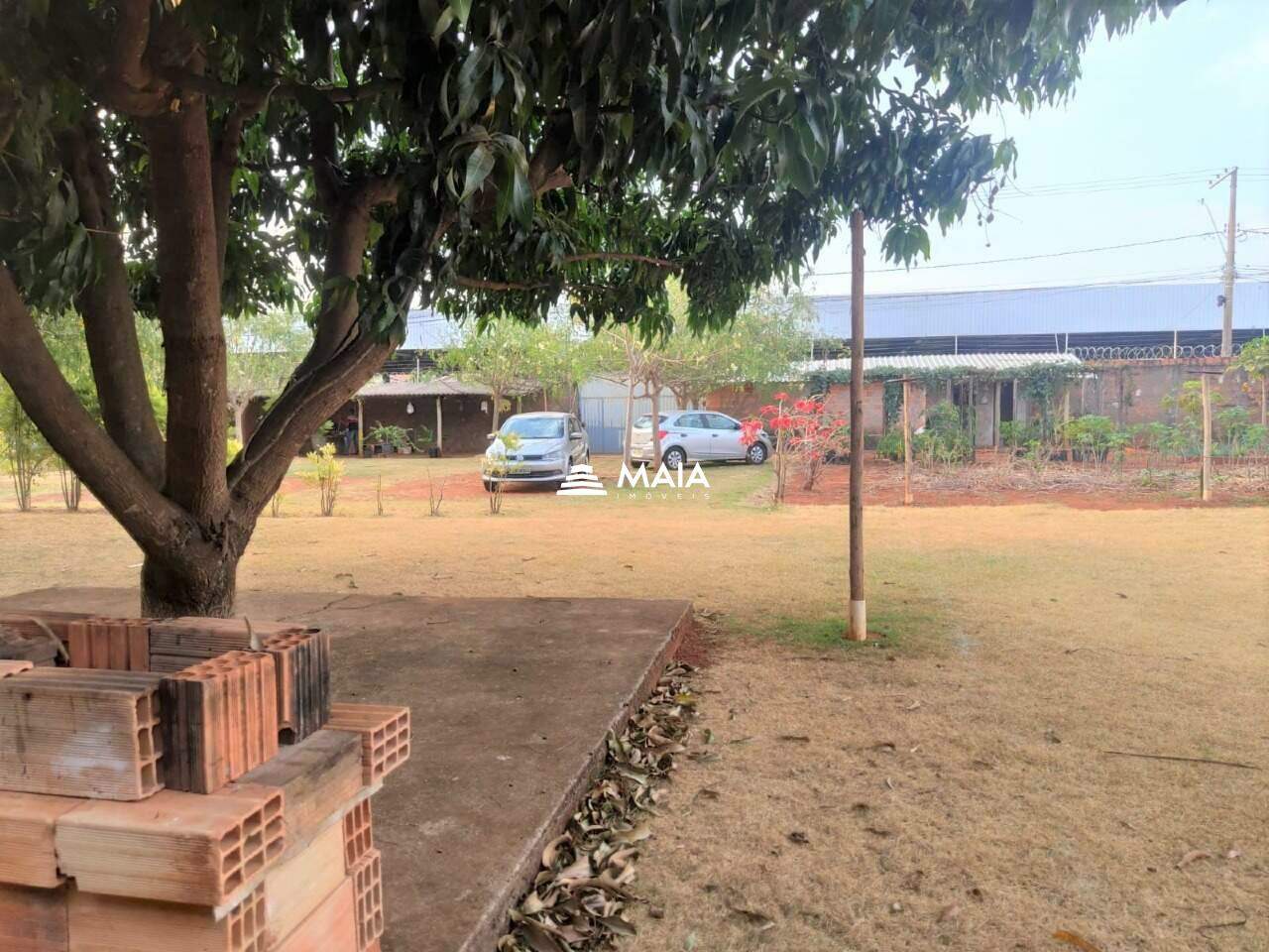 Terreno/Área à venda no Manoel Mendes: 