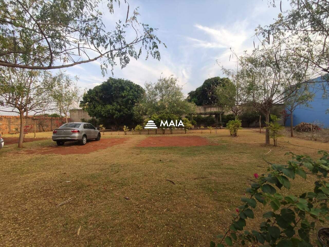 Terreno/Área à venda no Manoel Mendes: 