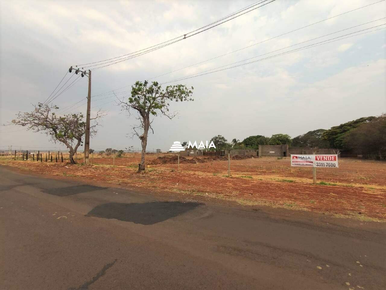 Terreno/Área à venda no Jardim Santa Clara: 