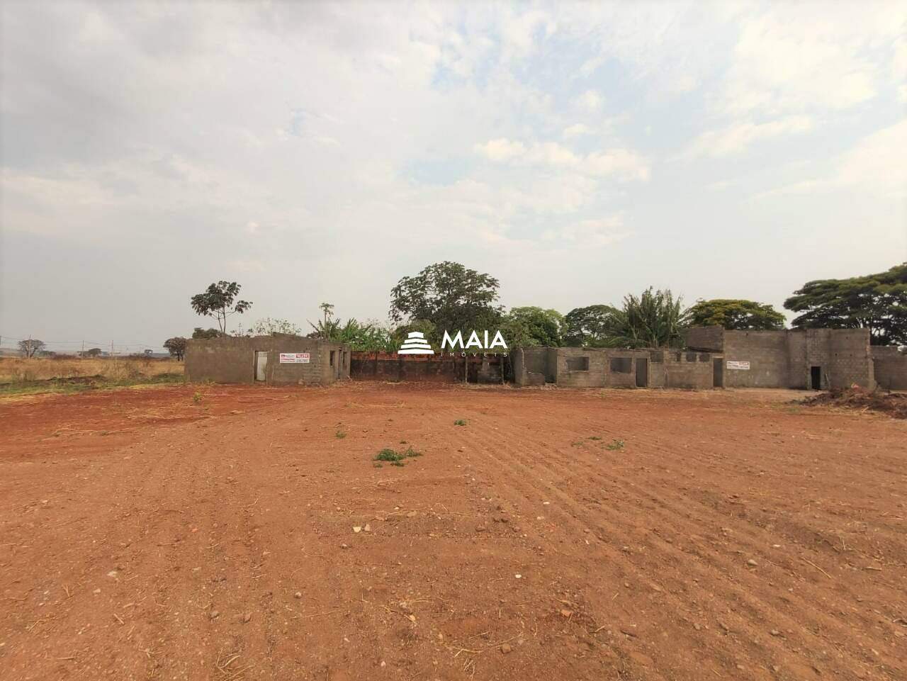 Terreno/Área à venda no Jardim Santa Clara: 