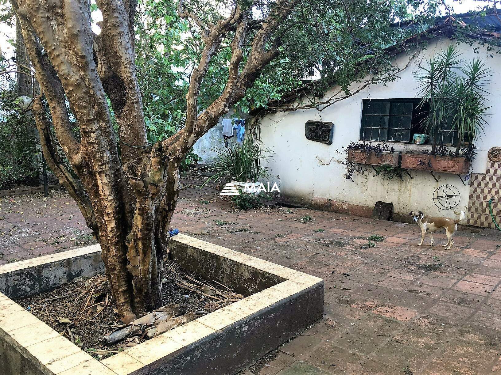 Casa à venda no Mercês: 